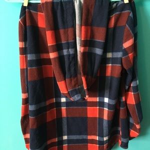 Plaid 3/4 length sleeve shirt!
